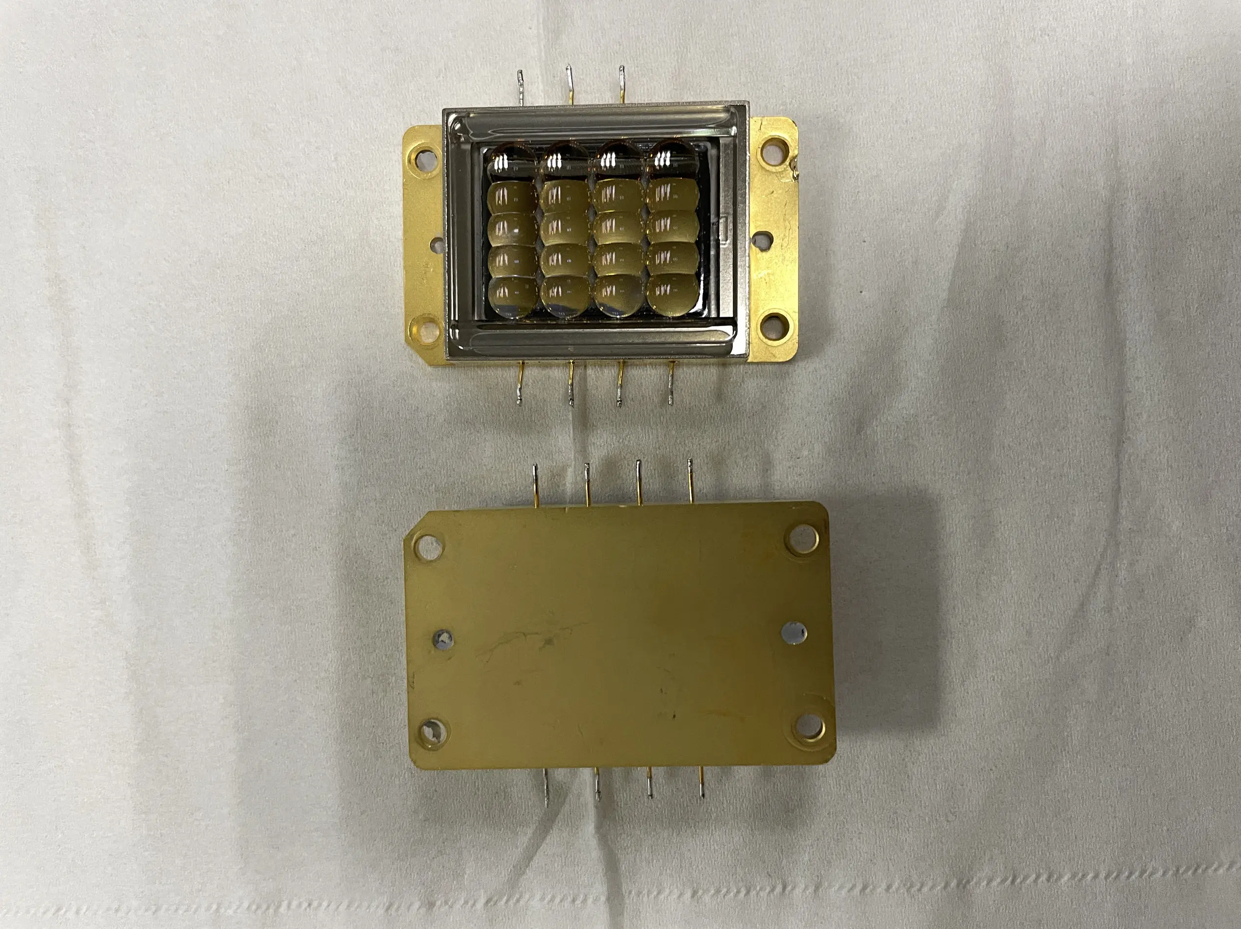 NUBM31 NUBM36 High Power Laser Diode Modules with Enhanced Voltage for Projection & Lighting Applications