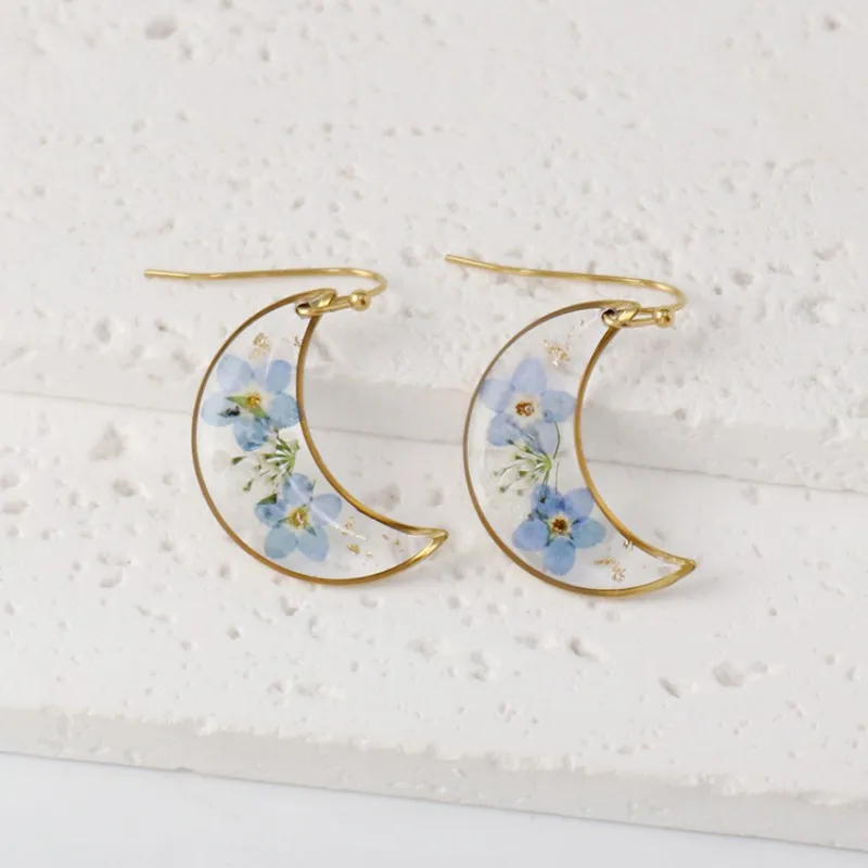Cute Moon Earring Handmake Epoxy Resin Natural Flower Earrings Unique Moon Series Dried Flower Earrings Custom Jewelry Wholesale view 2