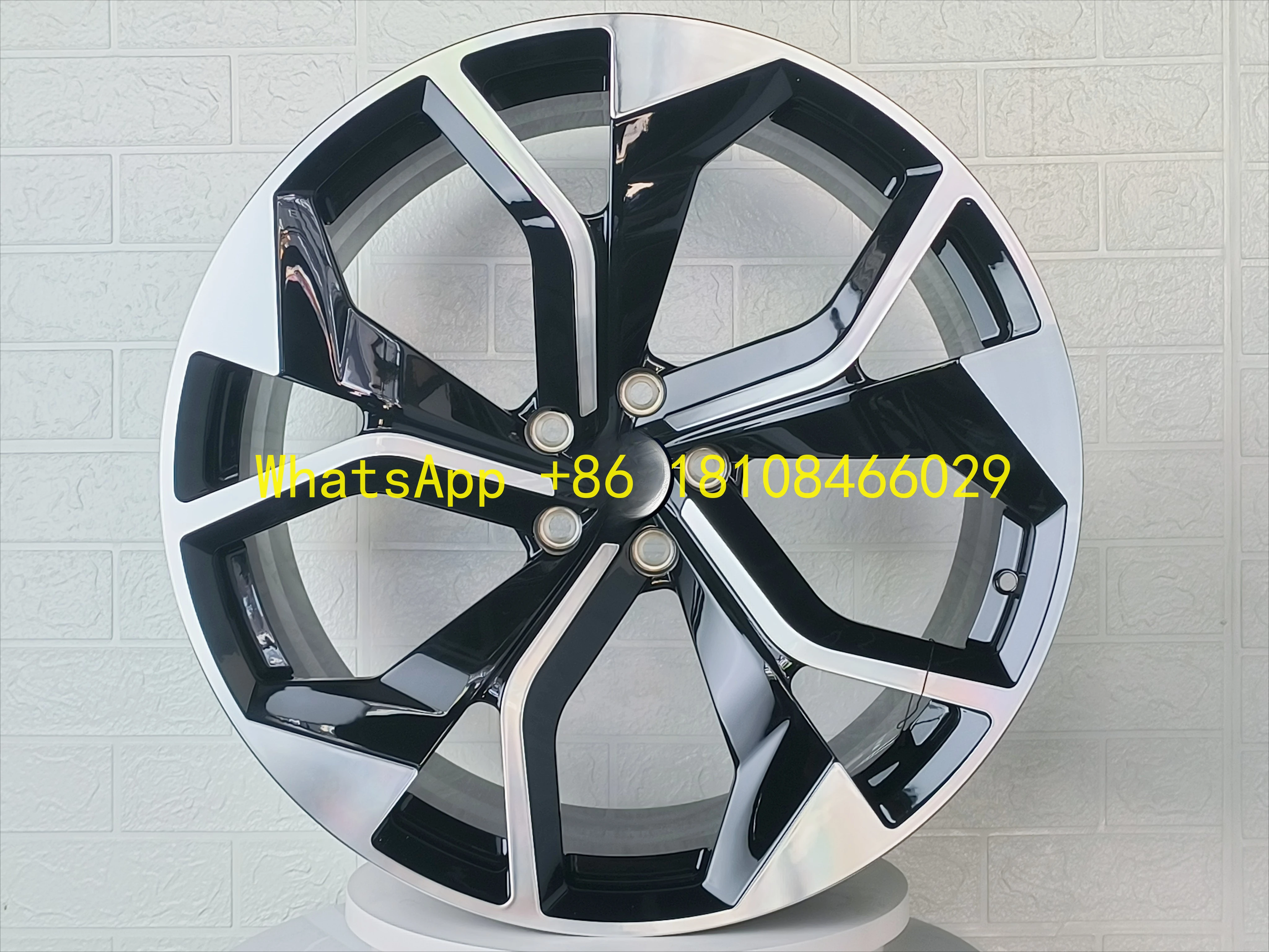 

Q8 2015-2024 New Model Hot Selling Customized 18-22 Inch Glossy Black Sports Alloy Forged Wheels 20mm ET for RS