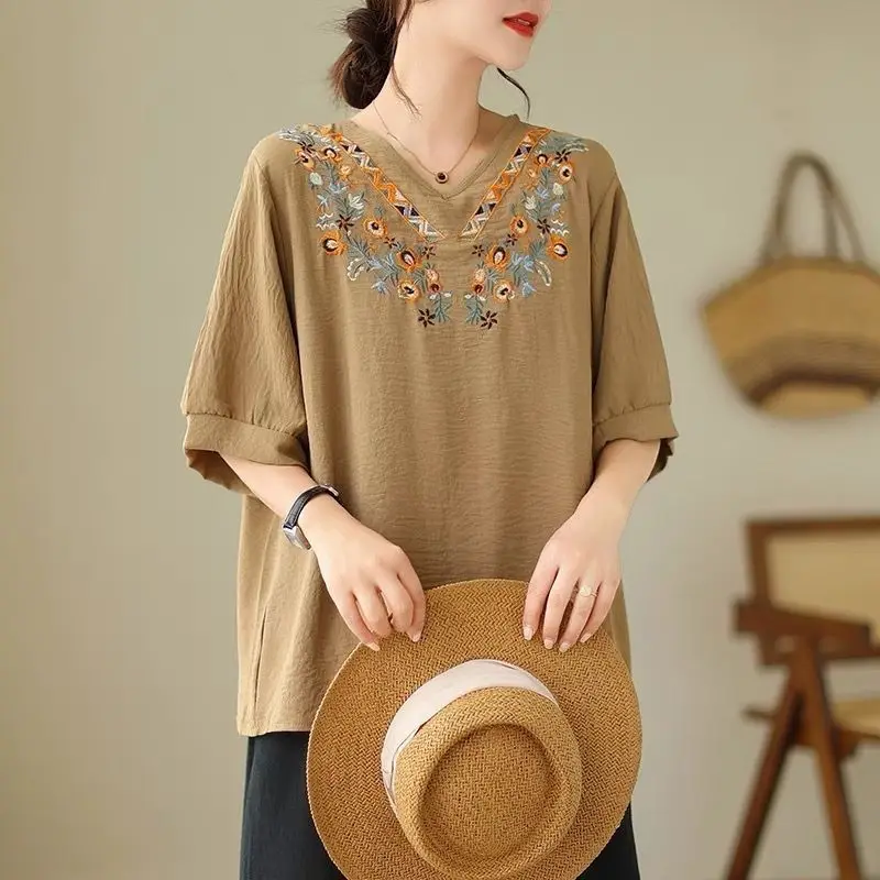 

Vintage Short Sleeve Loose Pullovers Female Clothing Folk Fashion Embroidery Korean Spliced Summer Casual V-Neck Basic T-shirt