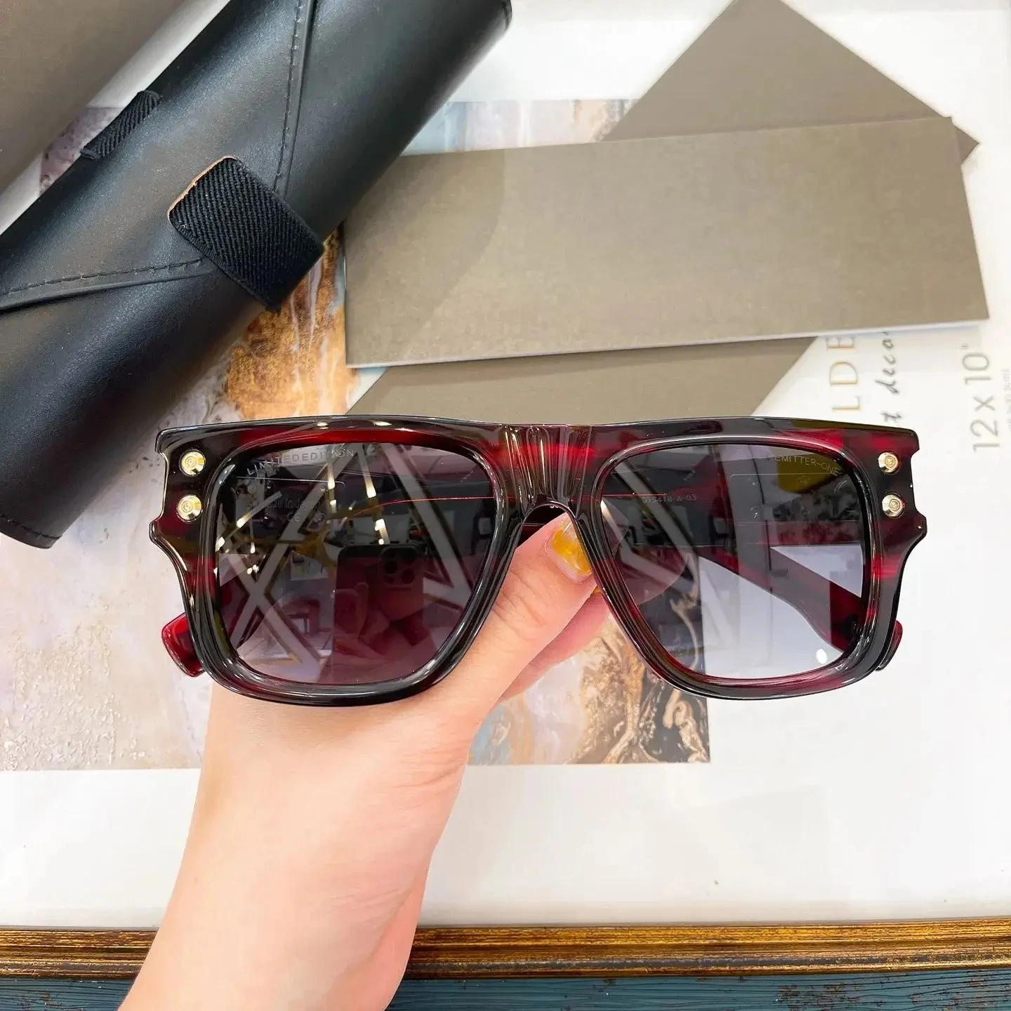 

DTS418 EMITTER-ONE Retro Luxury Design Acetate Frame Popular Men Sunglasses Top Quality Trend Vacation Women Couple Eyewear