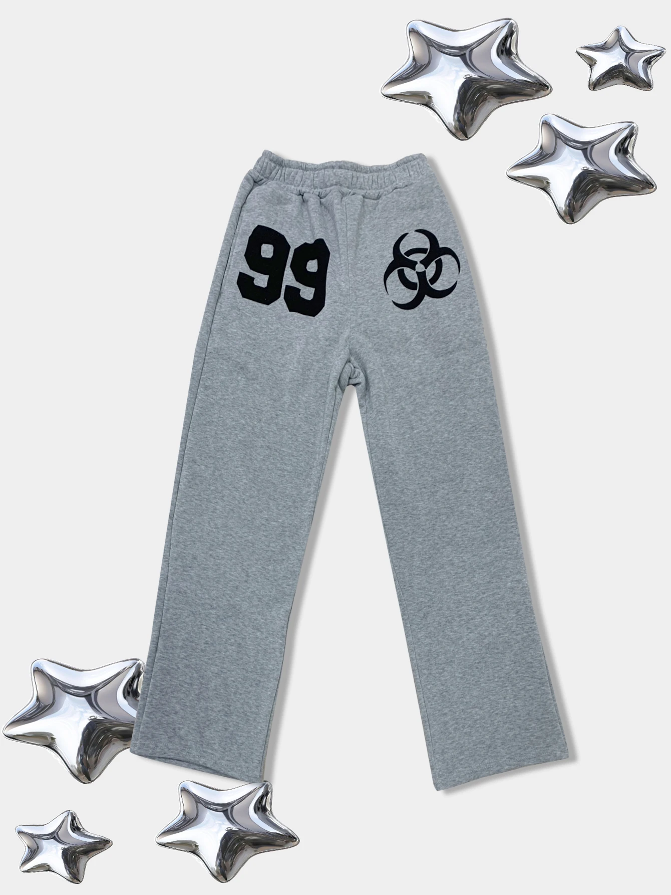Pantalon de survêtement gris streetwear avec imprimé symbole biohazard numéro 99, coupe droite ample avec cordon de serrage