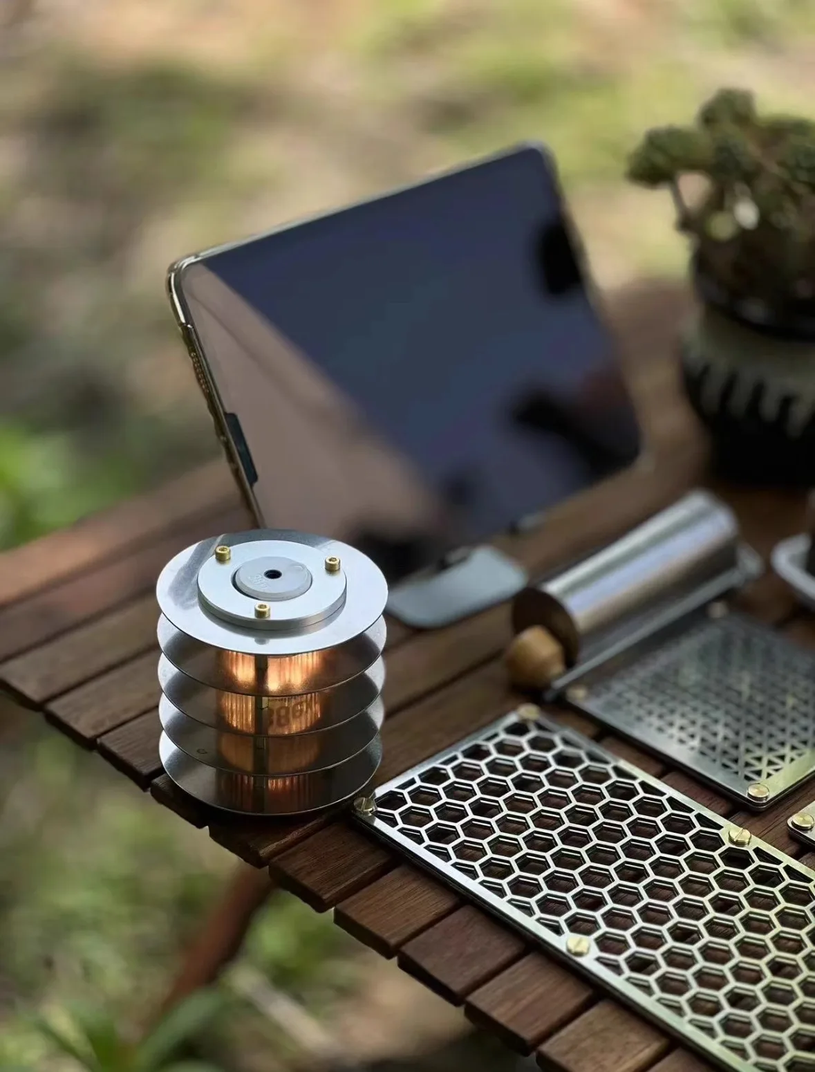 Outdoor Exquisite Camping Supplies and Equipment, Creative Rectangular Metal Coasters, Stainless Steel Heat Insulation Mats, Tableware Holders,