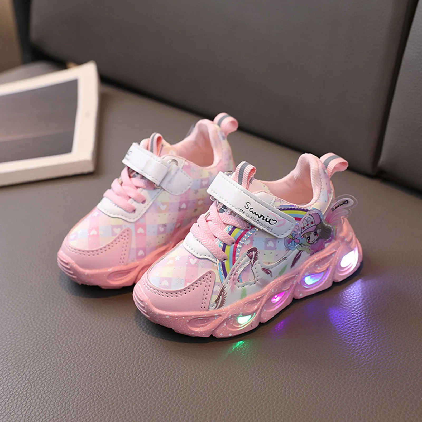 Sportschoenen voor kinderen Led-verlichting Mode Sneaker Cartoon Schattige prinses PU-leer Roze Casual hardloopschoenen voor kinderen