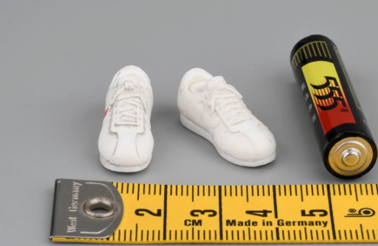 

BOBTOYS CJH011 1/12 Scale Sports Shoes Model for 12'' Figure