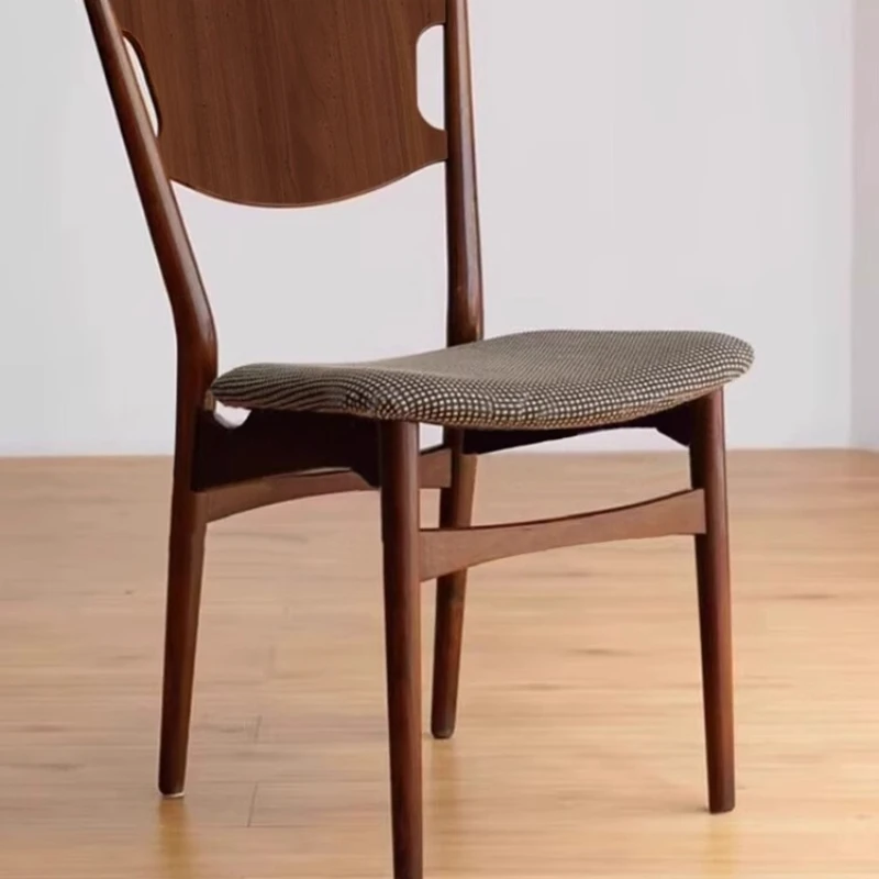 Mid-Century Solid Wood Dining Chairs Scandinavian Designer Kitchen Stool for Home Office Chair Ergonomic Backrest Study Seating view 4