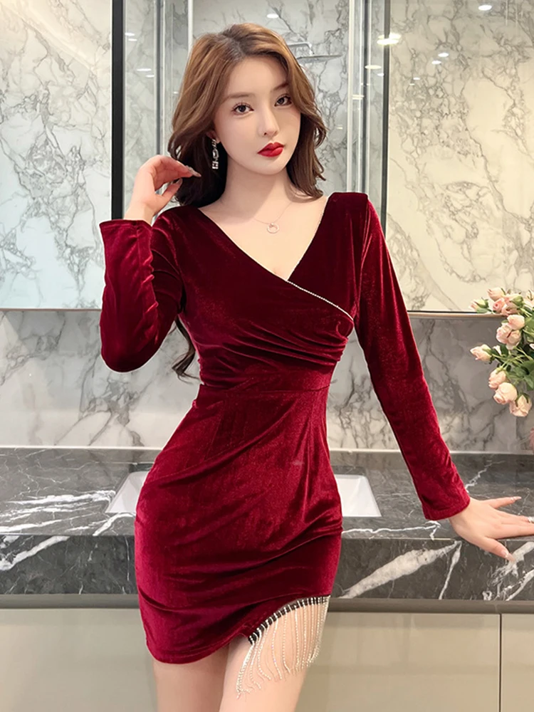Abito corto aderente sexy in velluto rosso vino da donna manica lunga slim nappa lucida mini vestido mujer party club abiti da donna capodanno