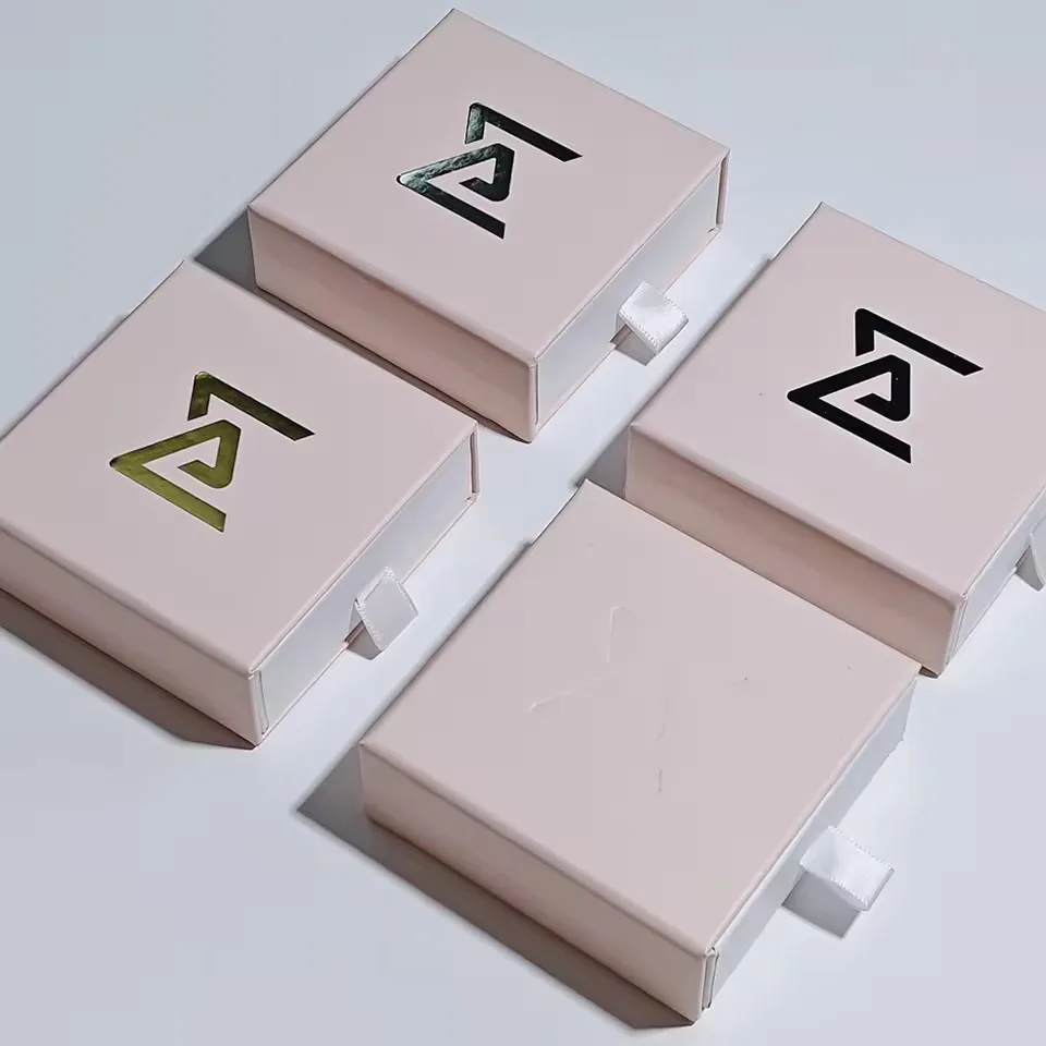 

50pcs Custom Wholesale Rigid Paper Luxury Bracelet Jewelry Gift Packaging Box With Logo Necklace Packaging Jewelry Boxes