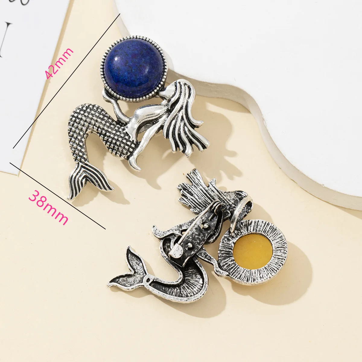 Mermaid Natural Stone Brooch Ornament Vintage Natural Amethyst Crystal Pendant Healing Women Jewerly Party Gift 42x38mm
