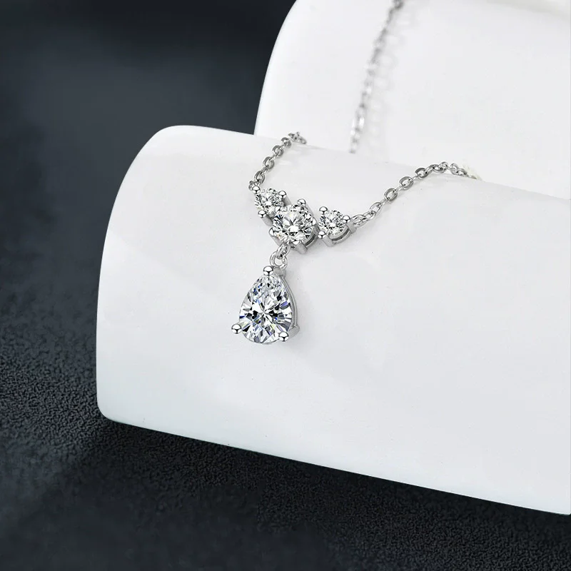 

Женское колье из стерлингового серебра 925 пробы, капля воды из муассанита, популярные в Европе и Америке модные украшения, аксессуары для вечеринок