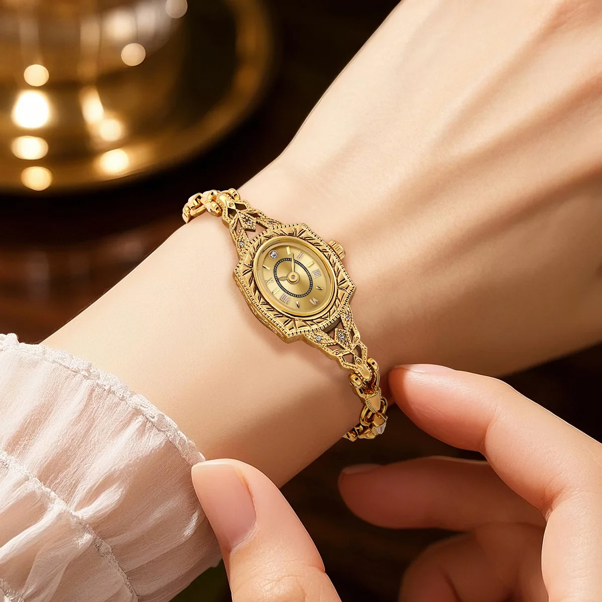 Squisito orologio al quarzo da donna natalizio limitato in ottone vintage con diamanti