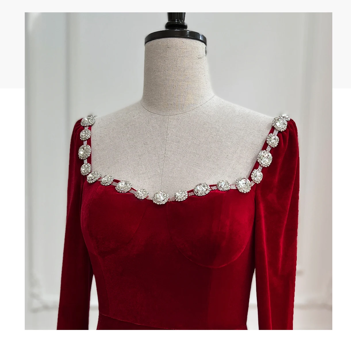 Abito da sposa collo a cuore rosso toast high-end di fidanzamento piccolo abito in velluto diviso plissettato può essere indossato in tempi normali