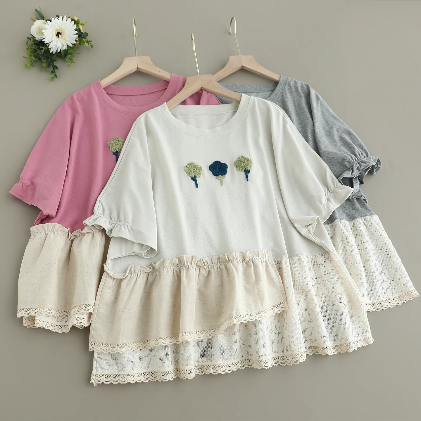 

Japanese Sweet Mori Girl Embroidery Patchwork Asymmetric Shirts Women Summer O-Neck Short Sleeve Casual Loose Pullover Blouse