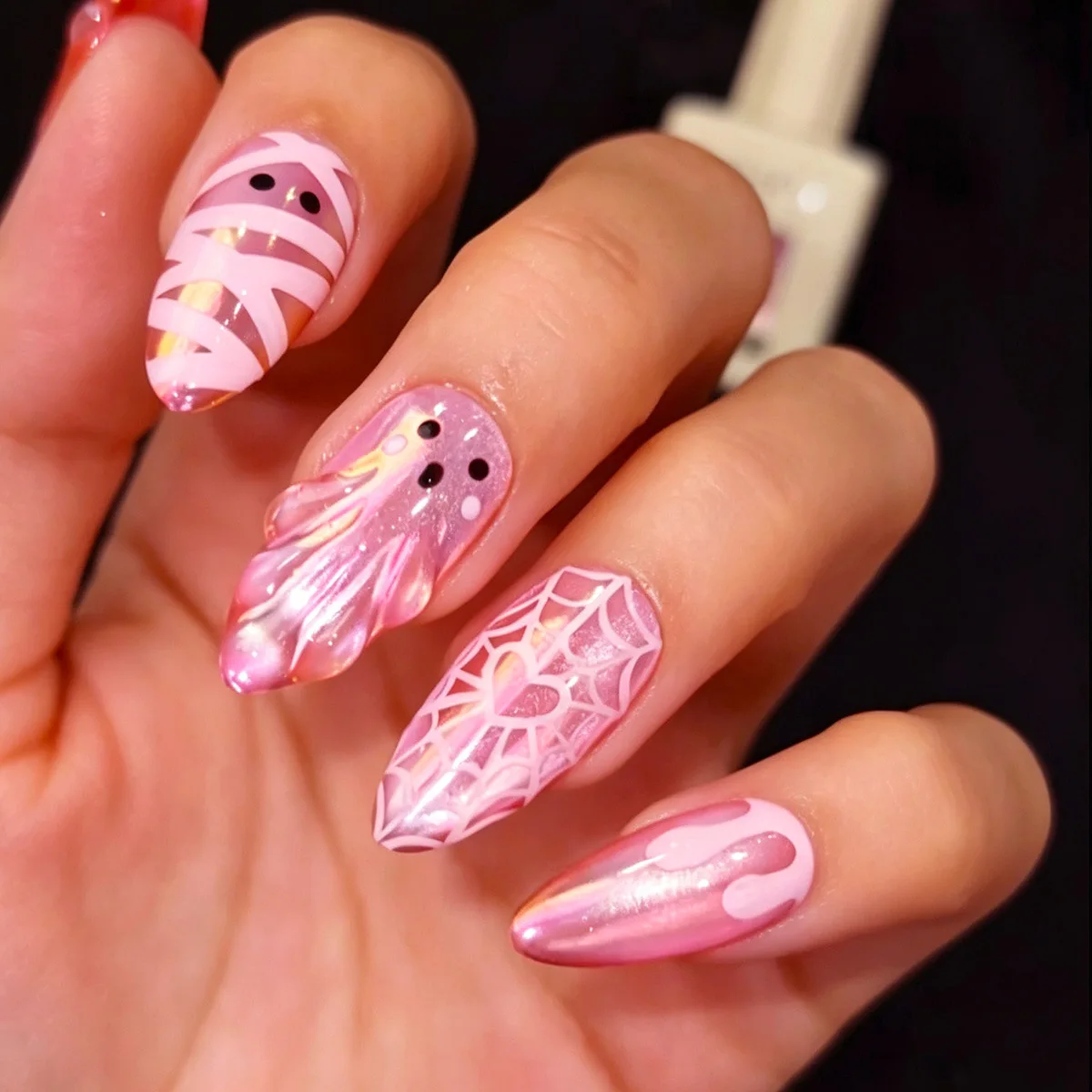 Sweet And Cool 3D Embossed Bandage Halloween Almond Shaped Wearable Nail Tips for Easy Application And Long-lasting Wear