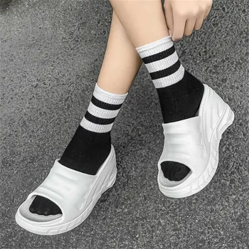 Dikke Antislip Luxe Designer Sandalen Vrouw Sneakers Vrouwen Bieden Schoenen Slippers Outdoor Sport Hyperbeast Wat Is Tanden