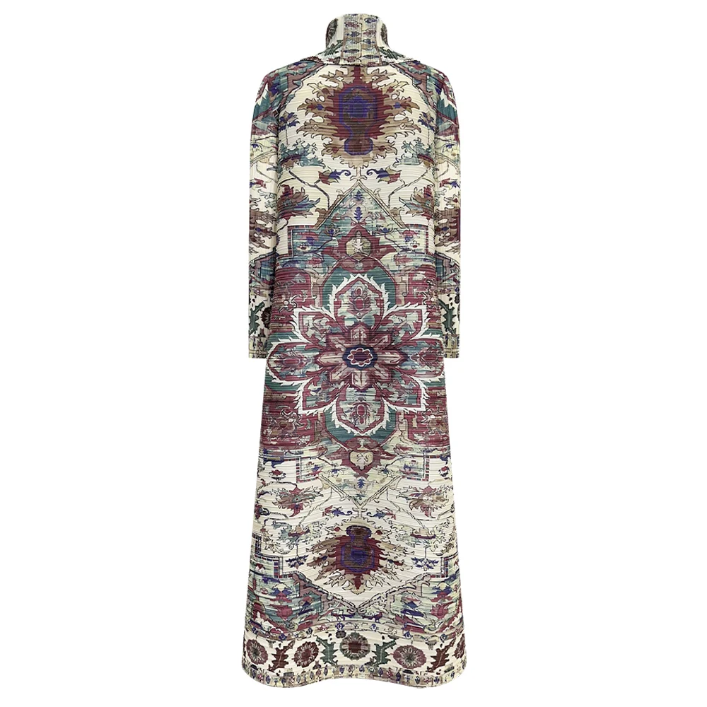 モダンエスニックエレガンス：繊細なプリントデザインの新しいアバヤコレクション