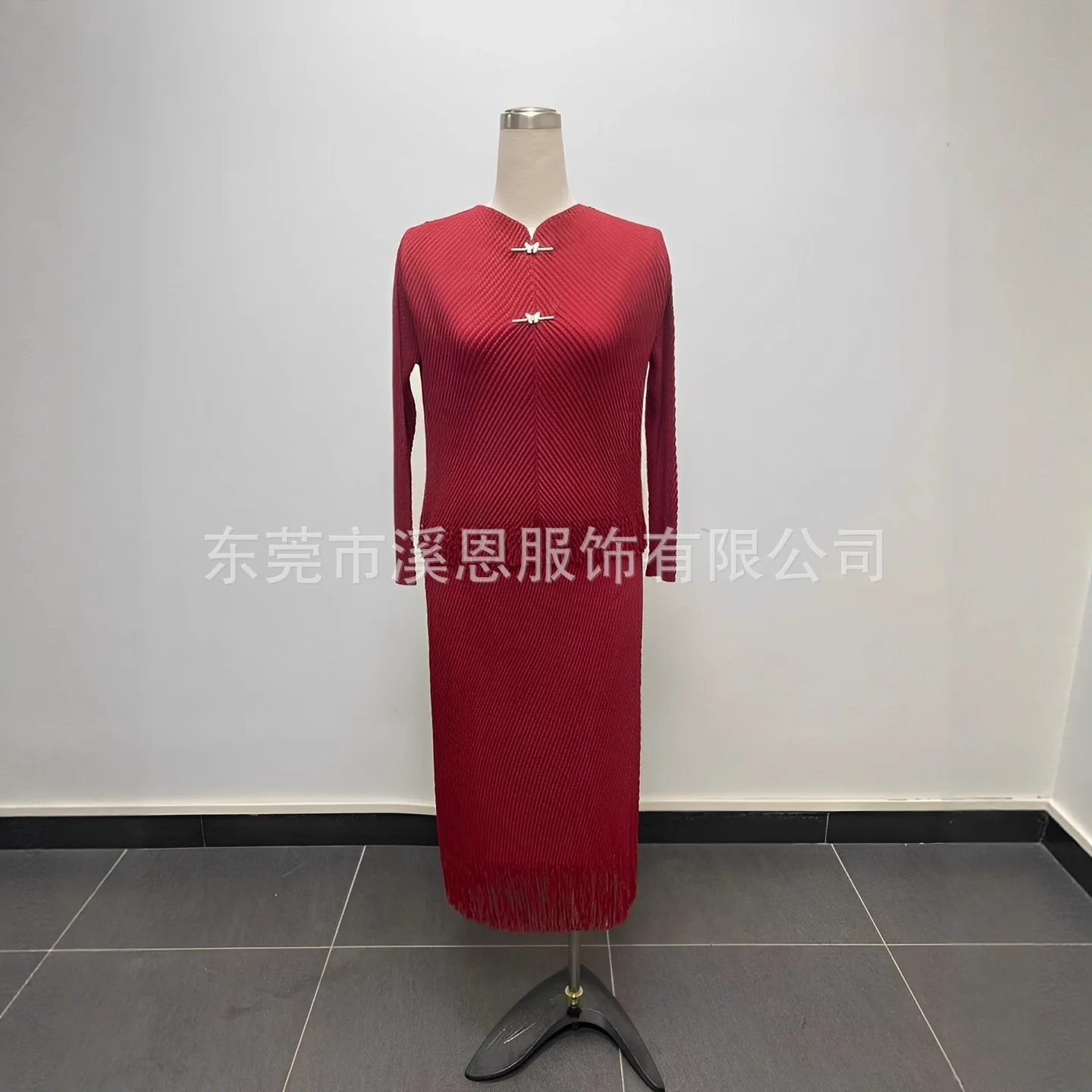 Set Miyake Baru Motif Sisik Naga Warna Solid Lengan Panjang Rok Setengah Badan Berlipit Tipis Berumbai Dua Potong Model Longgar Musim Panas 2025 Terbaru