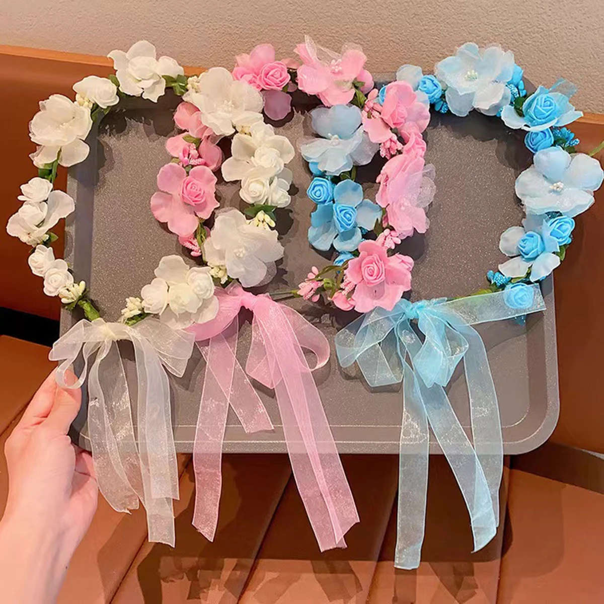 Simulation rattan woven hard wire wreath headdress Korean Mori super fairy bride bridesmaid decorated hairband headdress.