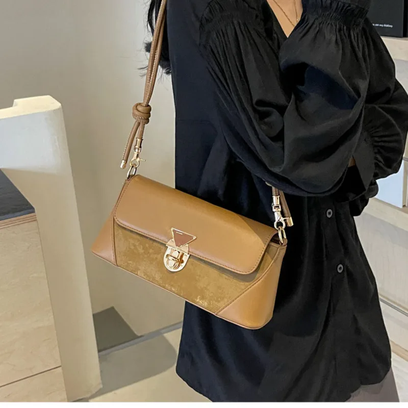 

KK High Quality Motorcycle Crossbody Women's Bag, Stylish And Fashionable, Popular This Year, Personalized Commuting Dinner Bag