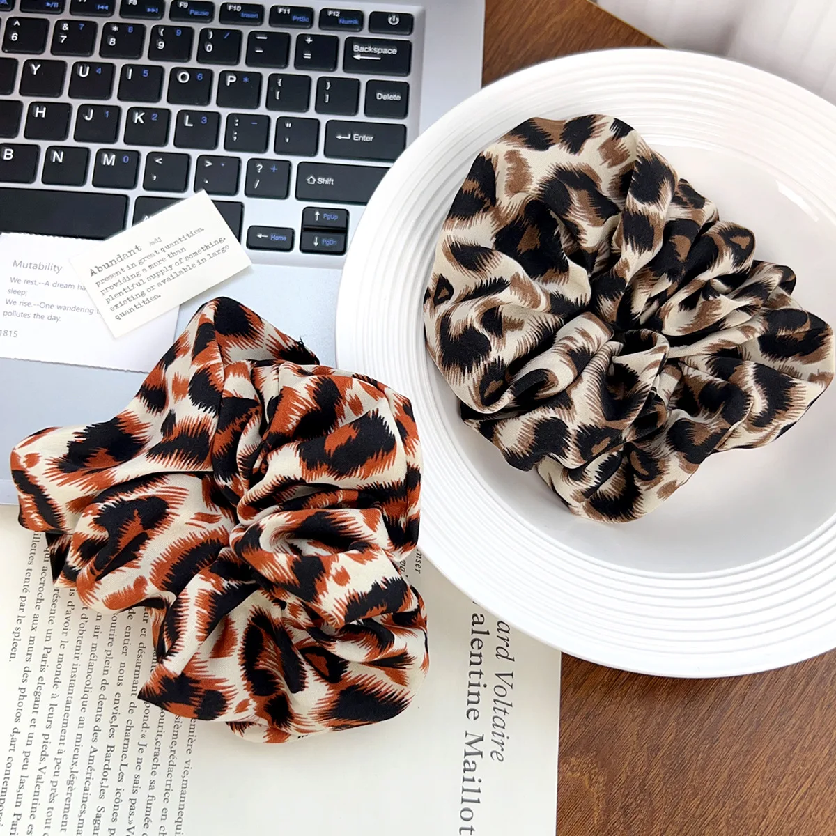 Fashion versatile leopard print hair band! Girly Spice Girl Sexy Hair Rope Vacation Hair Accessories Headdress Rope Large Intestine Rope