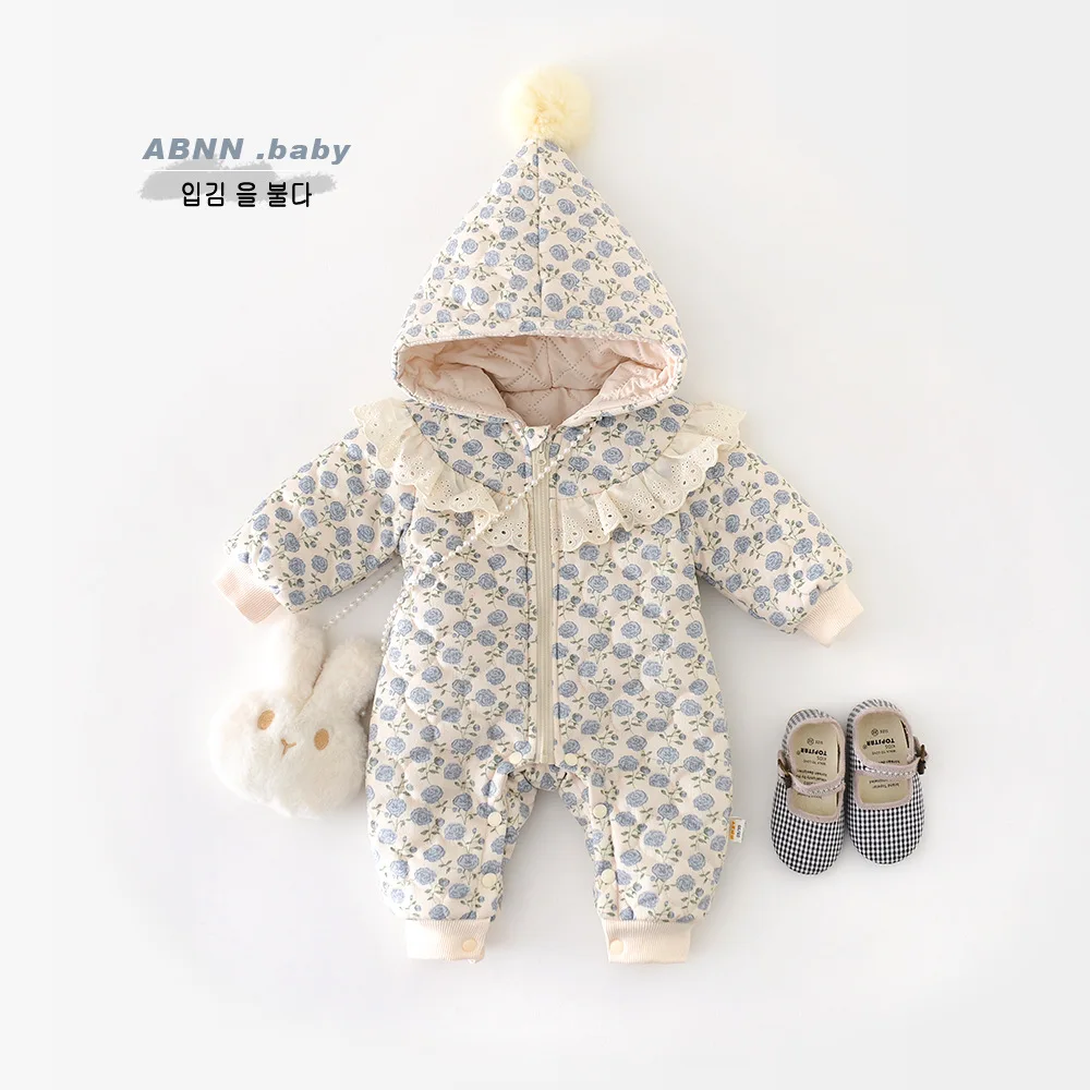 Winter Baby Girls Jumpsuit Lace Floral Cotton Padded Warm Hooded Newborn Girls Bodysuit Pointed Hat Infant Girls Rompers