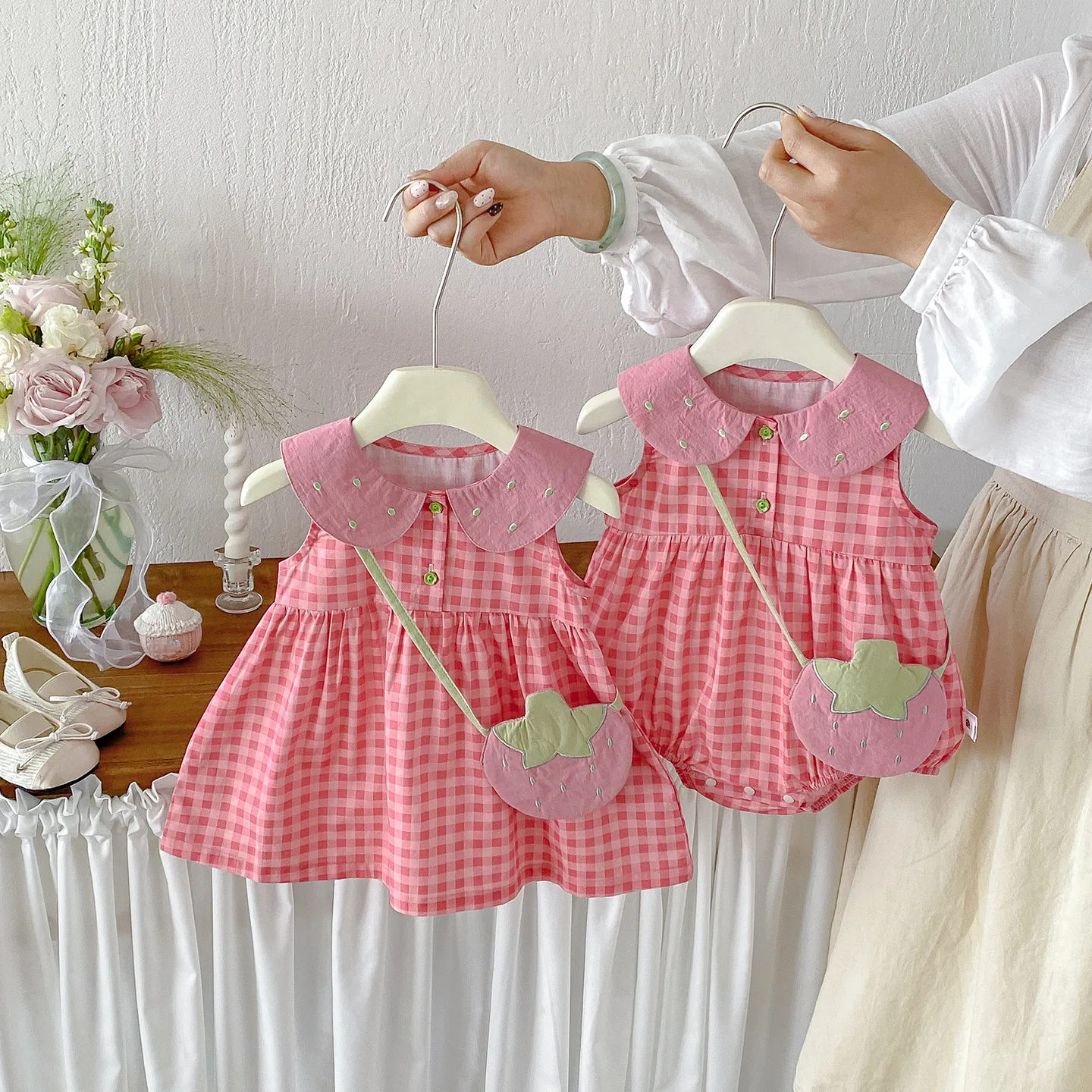 infant-cotton-plaid-vest-skirt-baby-summer-new-foreign-gas-fart-coat-home-sister-two-piece-set