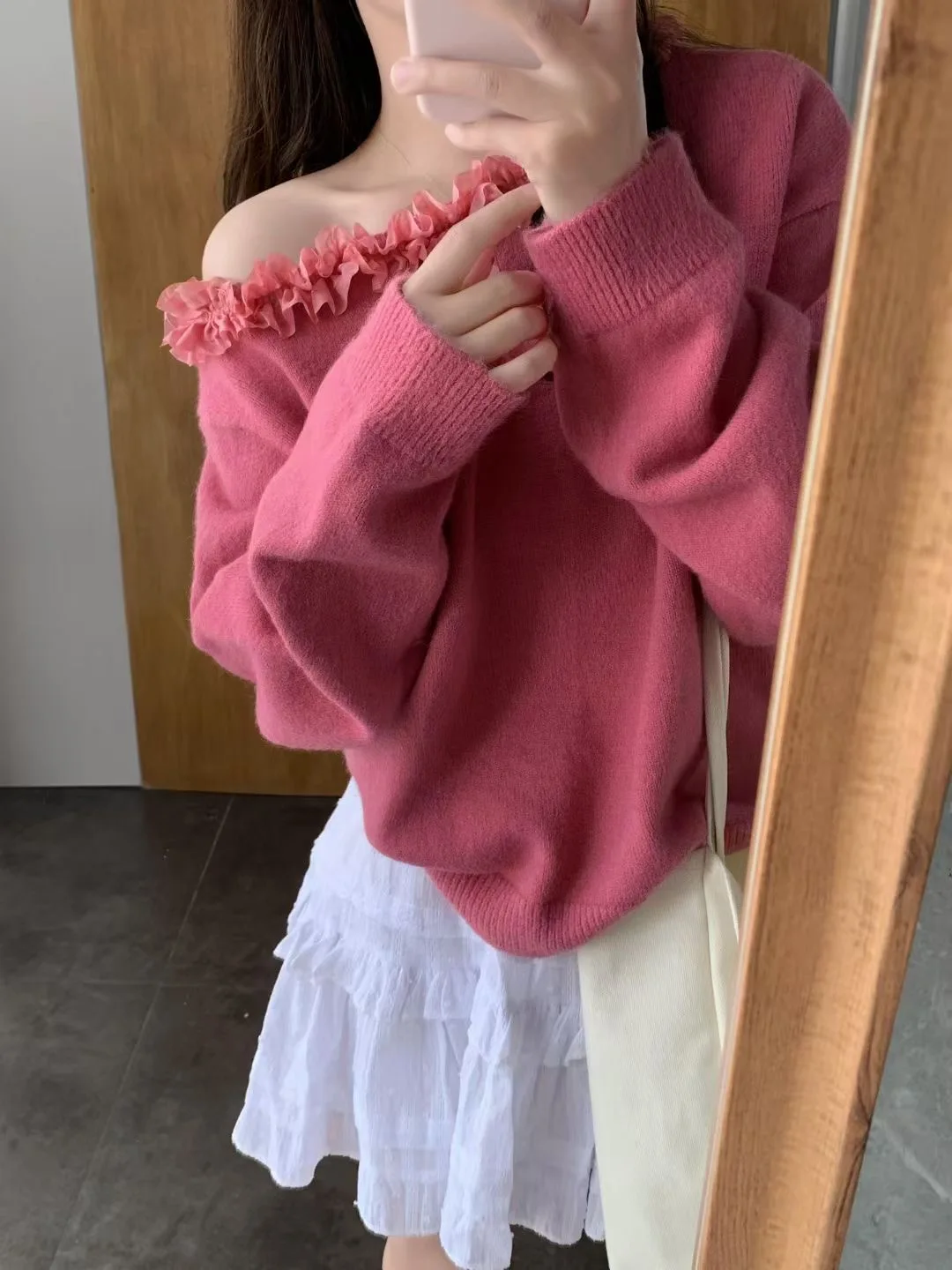 

Early Autumn One-oulder Ruffle Skin-friendly High-end Soft Knitted Sweater Sweet Pure Desire Sle Top Women's Faion