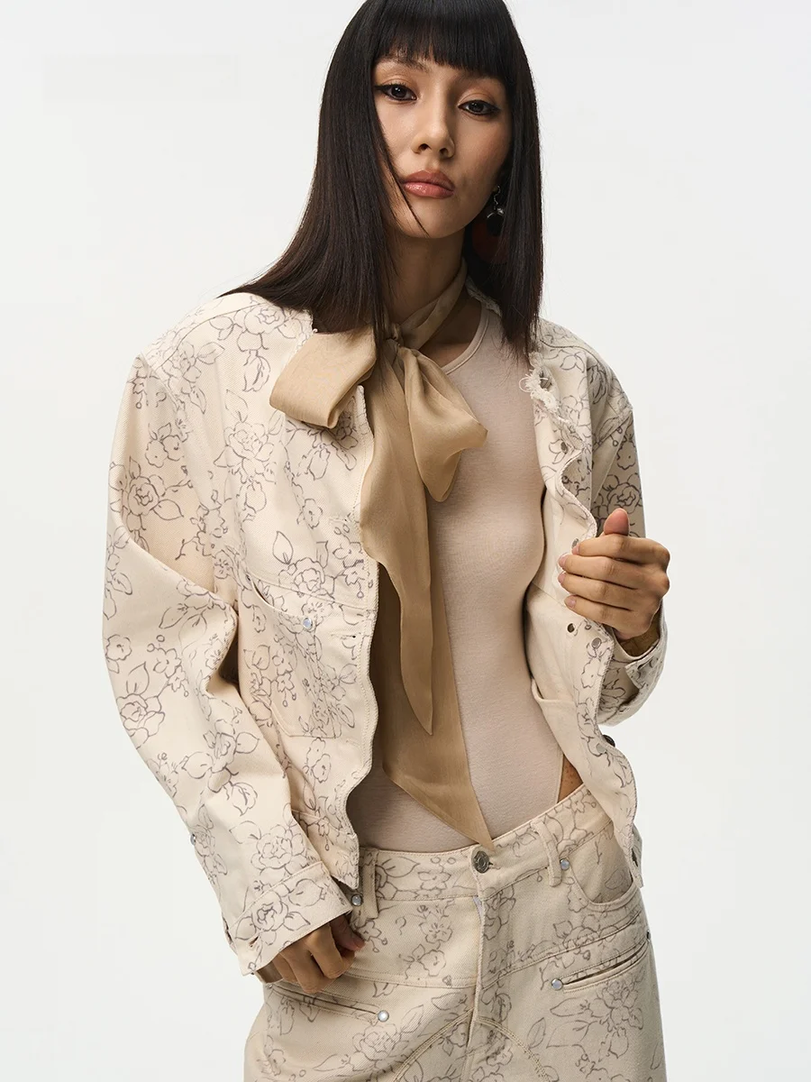 

Модная джинсовая куртка с принтом и круглым вырезом AWOKENTIME2025, осенняя новинка, женская повседневная хлопковая куртка с цветочной вышивкой