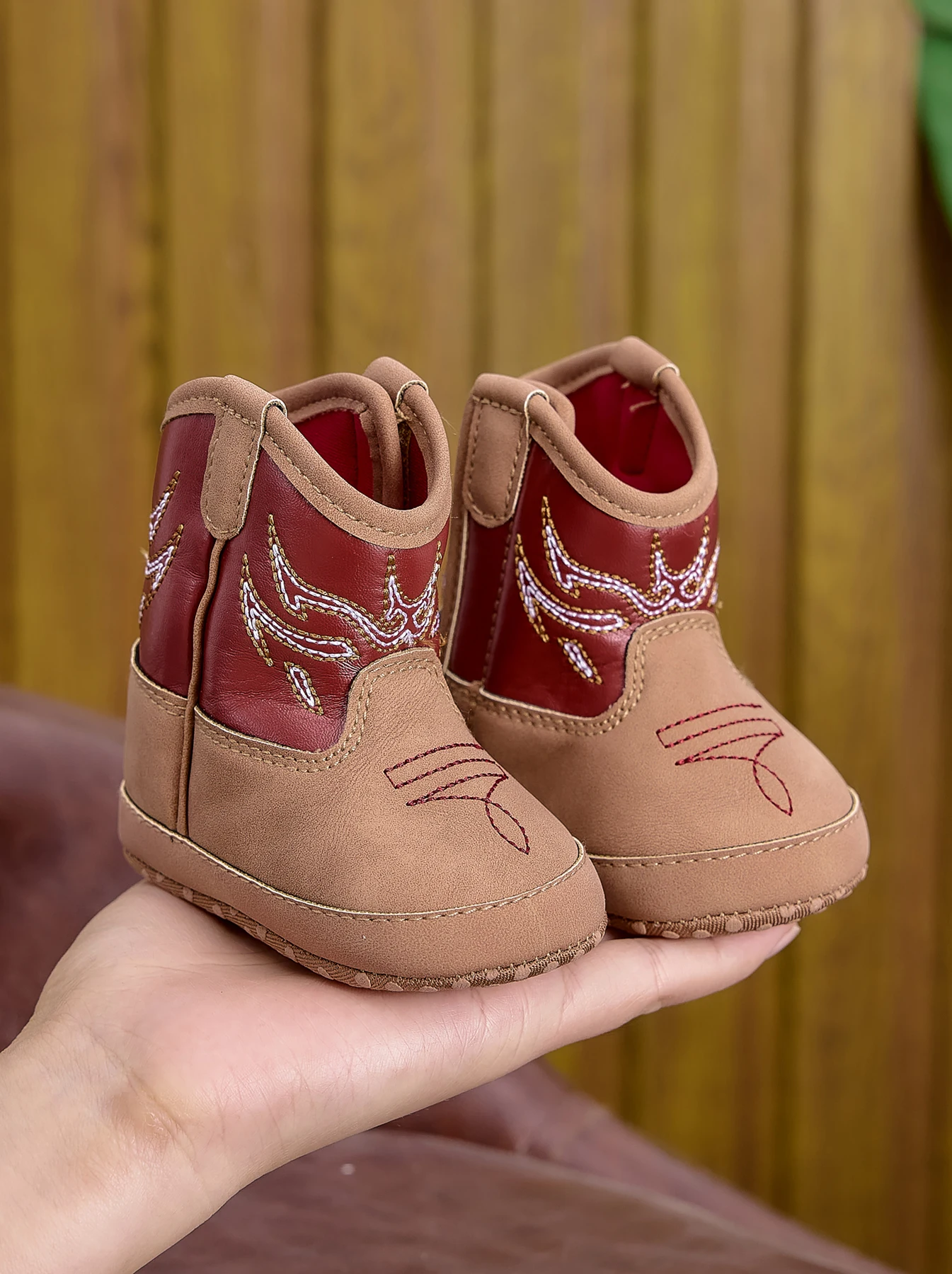 Vintage Farbblock-Stickerei Baby-Cowboystiefel 0-12 Monate Weichsohlige Anti-Kollisions-Laufschuhe für Neugeborene High-Top Kurze Stiefel – Detail 5
