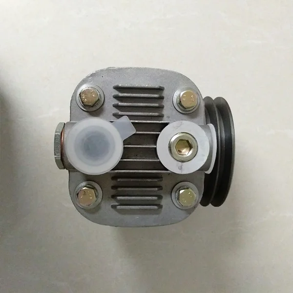 قطع غيار محرك الديزل المباشر من المصنع عالي الجودة F4L912 FL912 محرك 0117 3863 ضاغط هواء لـ Deutz