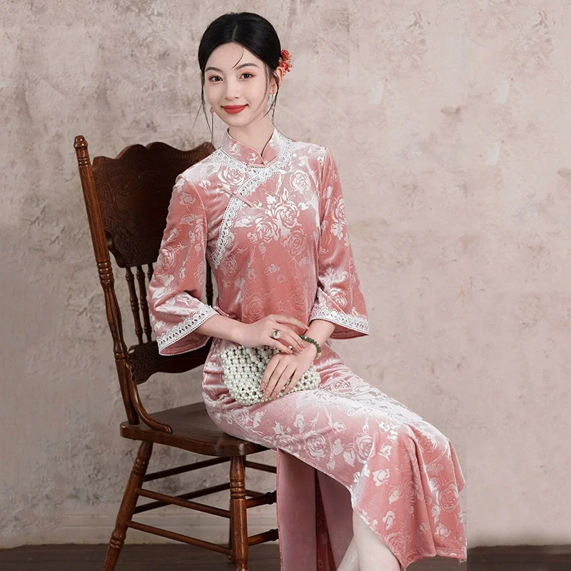 

Розовый китайский стиль, осенний Cheongsam с длинными рукавами, новинка 2025, молодежный стиль, женское облегающее ретро-ципао на весну и осень