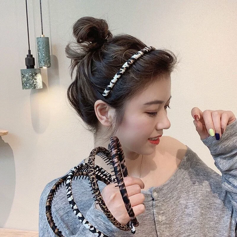 1pc, leopard print headband, women's headband for washing face and applying face mask, non-slip hair clip with teeth