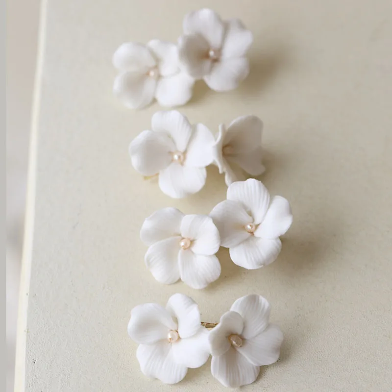 SLBRIDAL Handmade Ins Style Alloy Ceramic Flower Crystal Bridal Hair Clip Barrettes Wedding Headpieces Women Hair Accessories