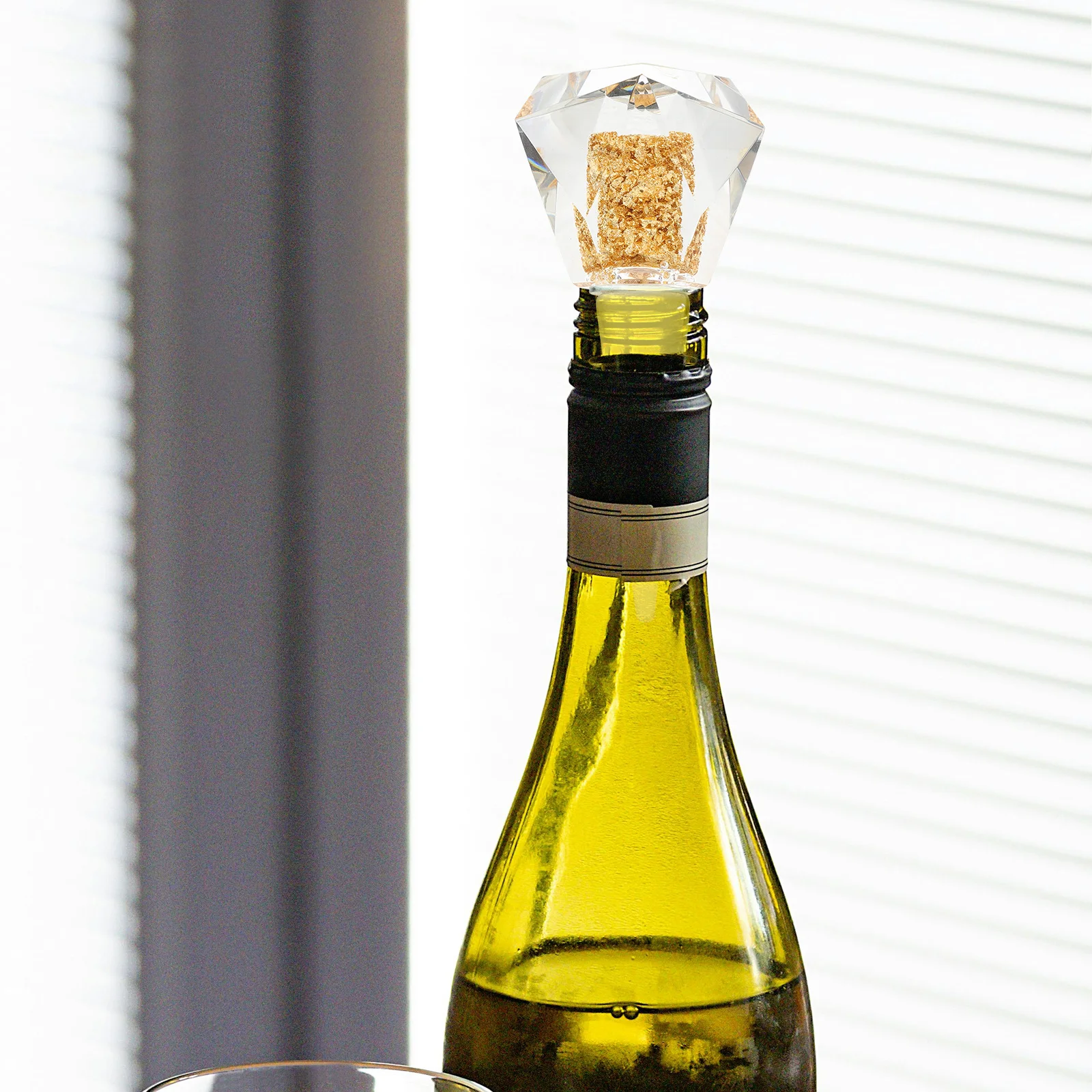 

Bottle Stopper Reusable Airtight Seal for Soda Oil Vinegar Bottles Creative Crystal Glass Decorative Plug Party