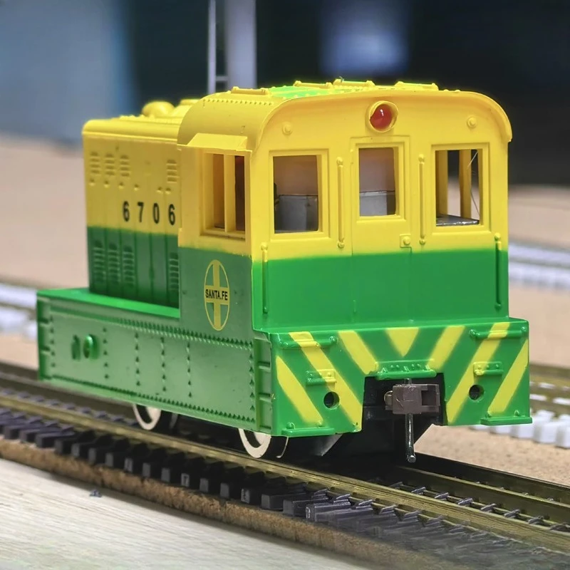 HO tipo 1/87 tren ferroviario modelo MDT locomotora diésel de potencia 96051 pista eléctrica juguete tren modelo niño juguete para regalo