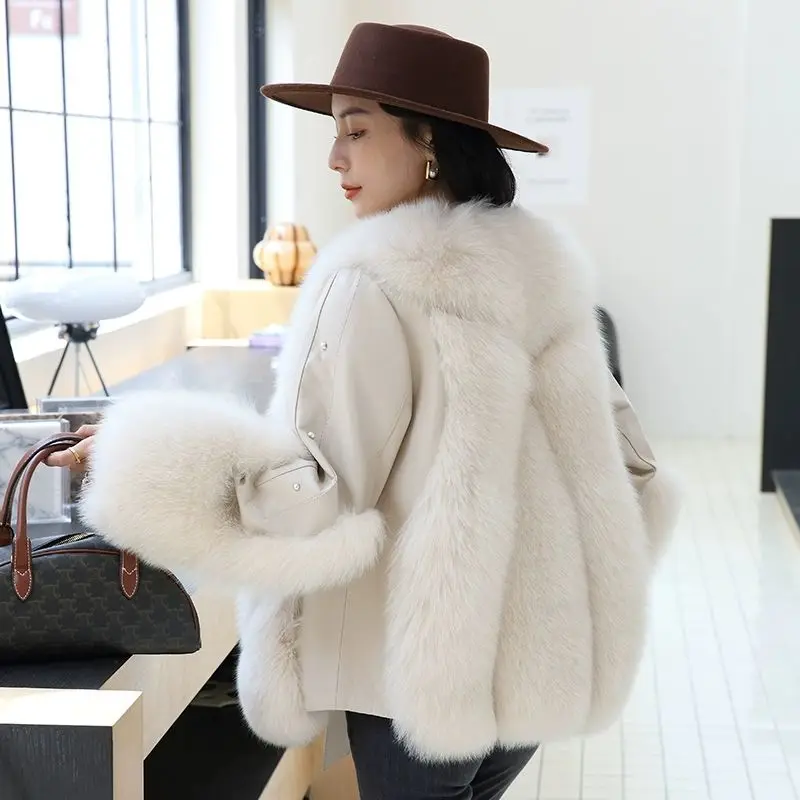 Fox Fur Grass Coat for Women 2025 New Haining Imported Whole Fur Coat Short and Young Style