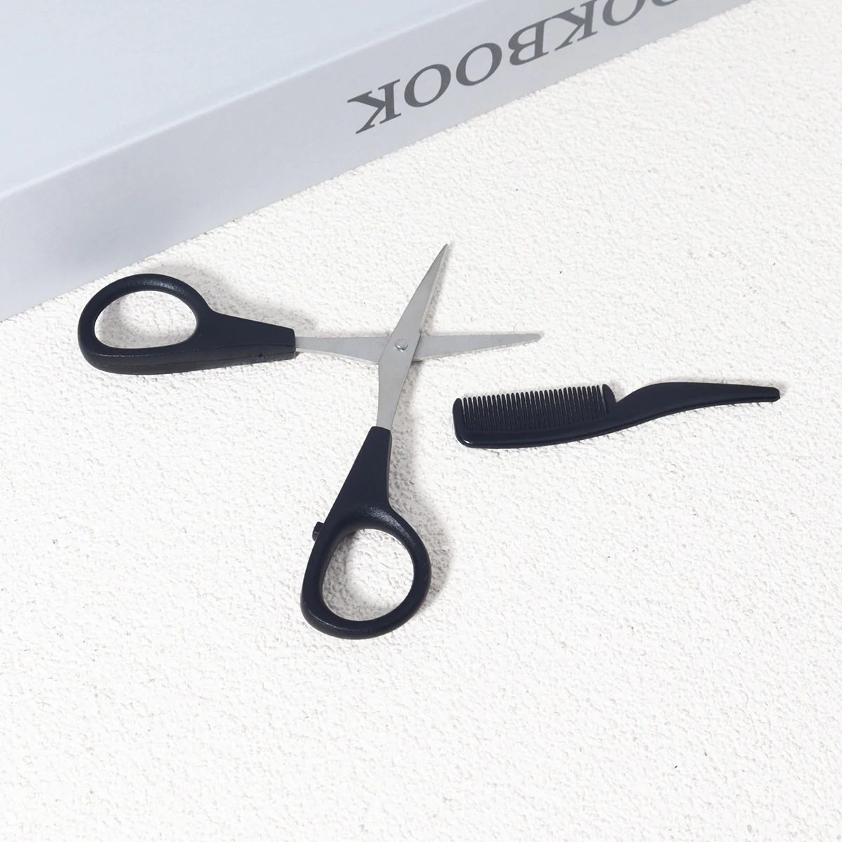 

2pcs beard trimming set, men's multifunctional facial hair trimming scissors and comb combination,Special for real hair wigs