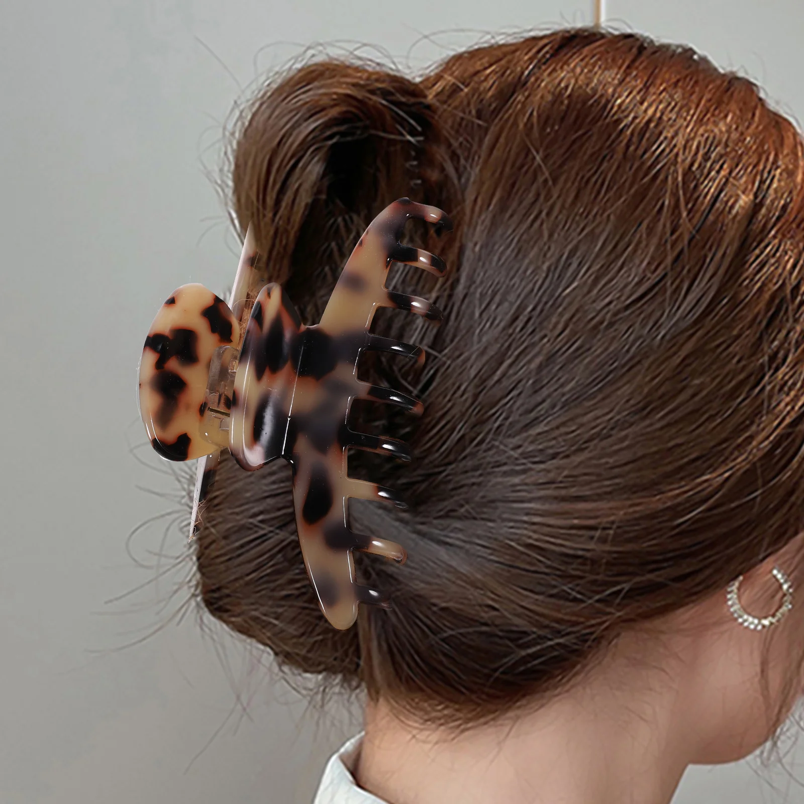 

2pcs Stylish Leopard Jaw Clips Women Large Hair Claw Clamps Durable And Sturdy Accessories For All Ages