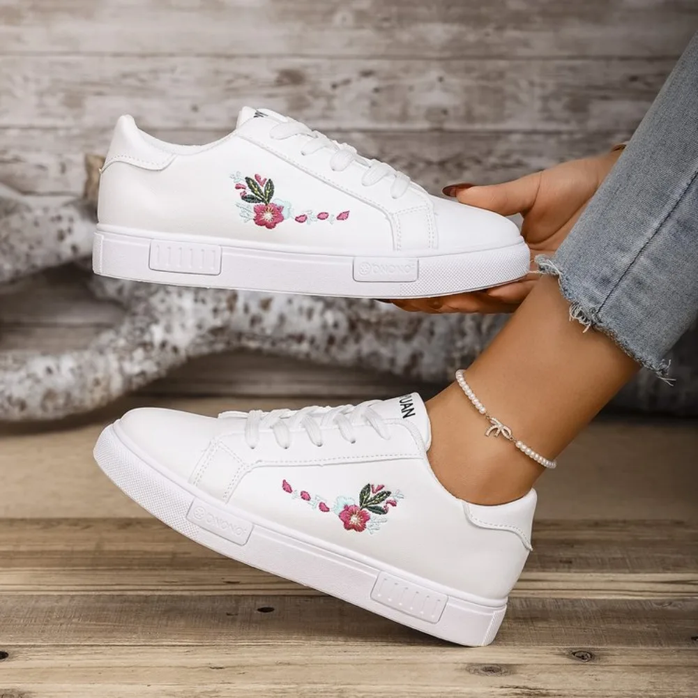 

2026 Fashionable Non-slip Vulcanized Shoes for Women in Spring and Autumn New Round Toe Flat Sole Comfortable Casual Sneakers