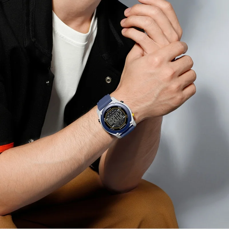 New NAVIFORCE NF7134 Sport  Watch with Night Light Calendar Display Waterproof Shockproof Silicone Strap Men's Fashion Timepiece