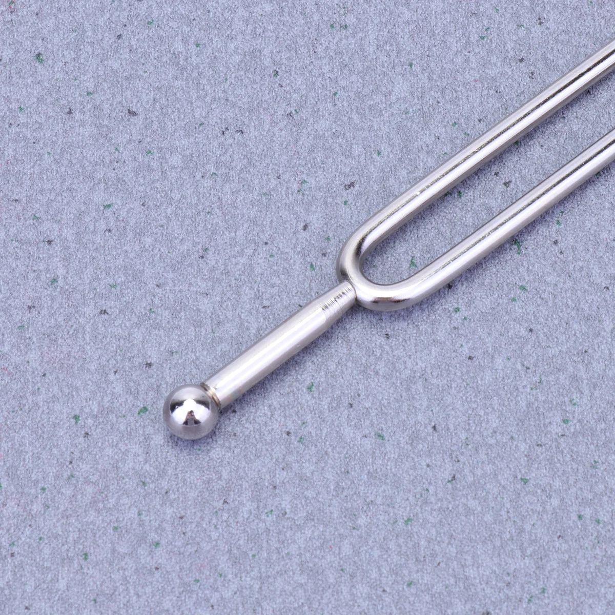 

A440Hz Tuning Fork with Handle Professional Grade Metal Precision Instrument for Guitar Violin String Instruments Home Travel