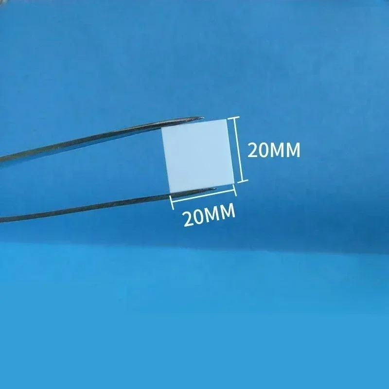 Hoja de cerámica de alúmina personalizada, sustrato cerámico cuadrado conductor térmico y resistente al desgaste, 10x1 0/20x20/50x50/80x80mm