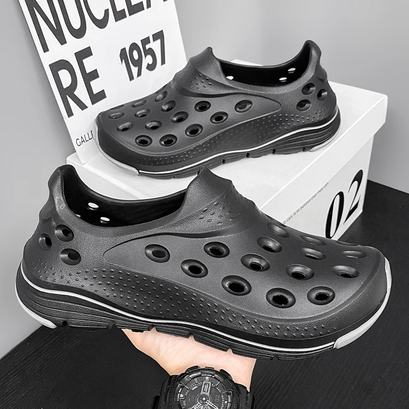 EVA Slippers Fashionable Hole Shoes Summer Slippers Men's Popular Chameleon Anti Slip Toe Capped Slippers Comfortable To Step On