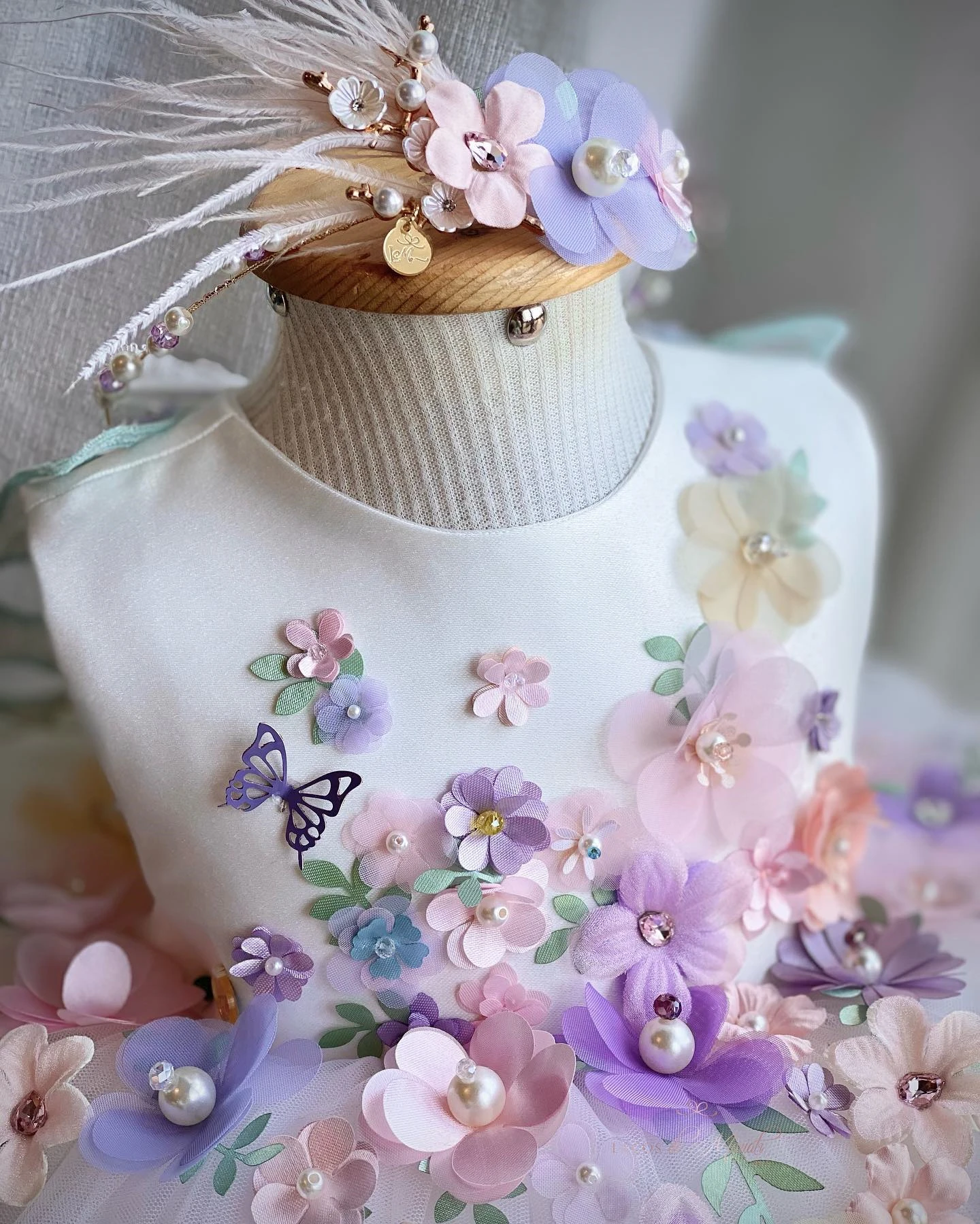 Robes de demoiselle d'honneur de litière de princesse blanche pour le mariage, papillon appliqué, floral Boho, tout-petit, reconstitution historique, quelle que soit la robe d'anniversaire des enfants