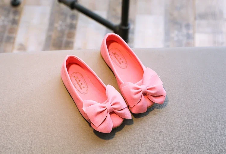 2024 neue Mode Mädchen Schuhe Pu Leder mit großen Fliege Bonbon Farbe Kinder Sandalen Slip-On Kinder Freizeit schuhe 21-36 weich heiß – Detail 9