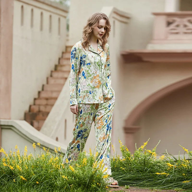 【Morning glory lily】comfortable Ice Silk Pajamas Women High-end Sense ins Style Lapel Spring/Summer Long Sleeve Home Suit