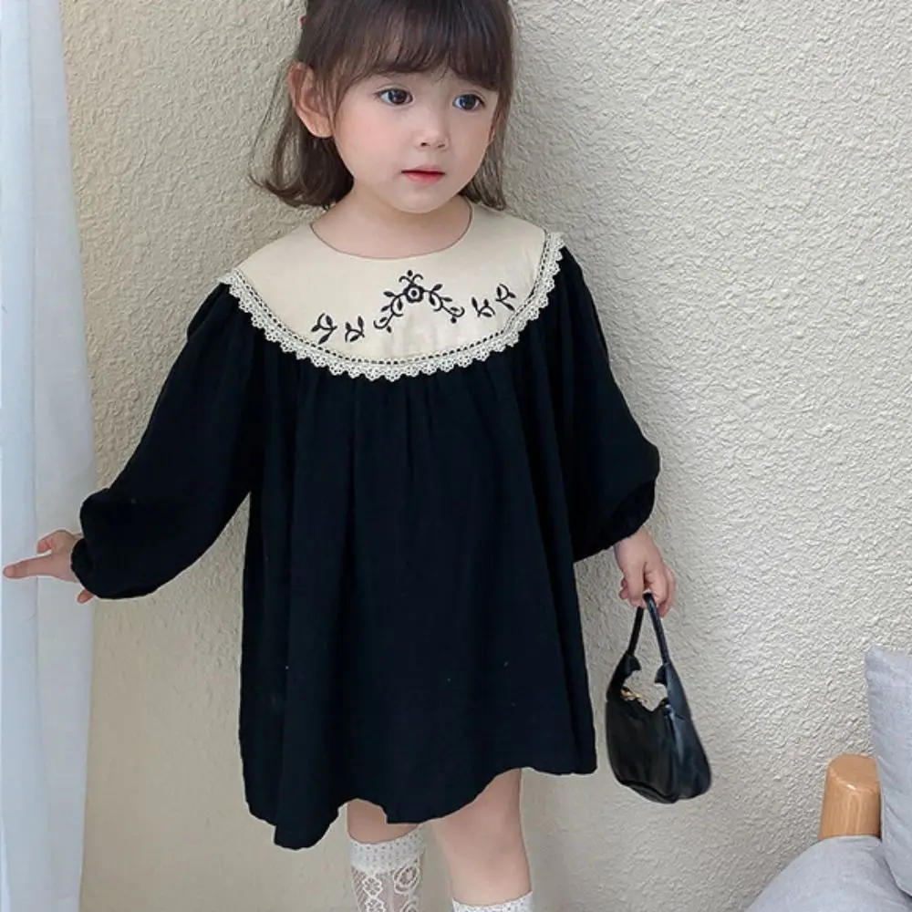 

Embroidered Flowers Lace Princes Dress Loose Pleated Girls Long Dress A-line Ballet Style Children Long Sleeved Dress