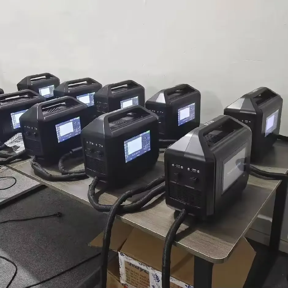Handheld Mini Vezellasergraveermachine 20W/30W Precisie 0,01mm Eenvoudig te bedienen Draagbare Metaalmarkering