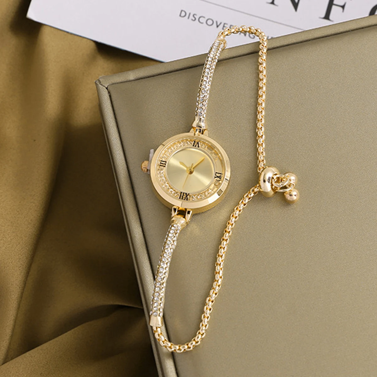 Women's  Luxury High Sense Watch Simple and Fashionable Women's Small Disc Stainless Steel Chain Quartz Watch RelojFashion Watch