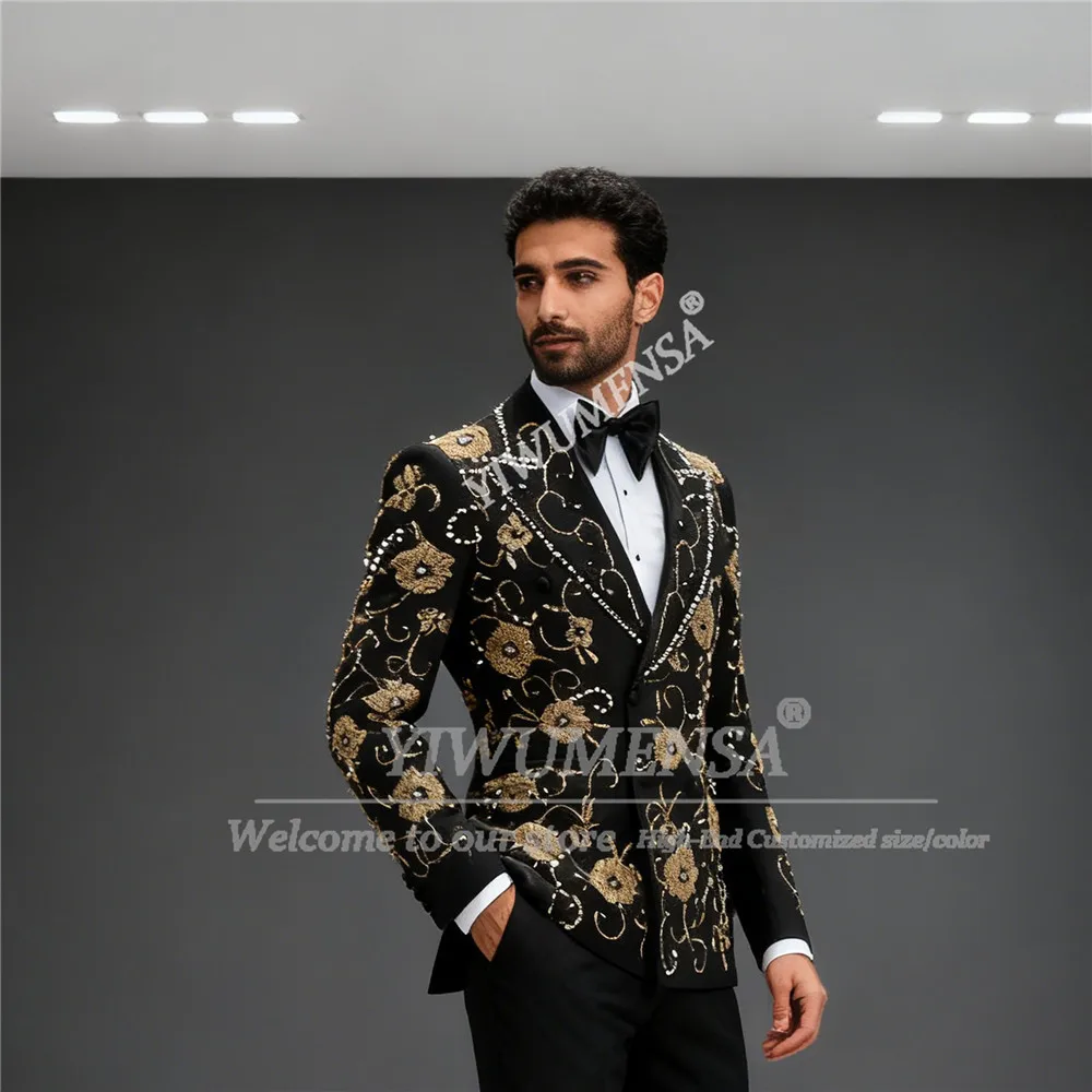 بدلات فاخرة مطرزة بالكريستال للرجال لحفلات الزفاف سترات مزدوجة الصدر للحفلات الراقصة مخصصة مكونة من قطعتين أطقم Terno Masculinos Completo